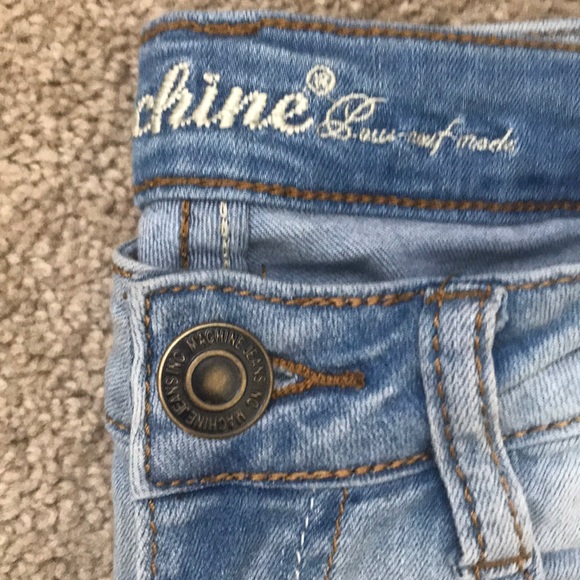 OFFER‼️Jeans w/ flower embroidery - Picture 3 of 8